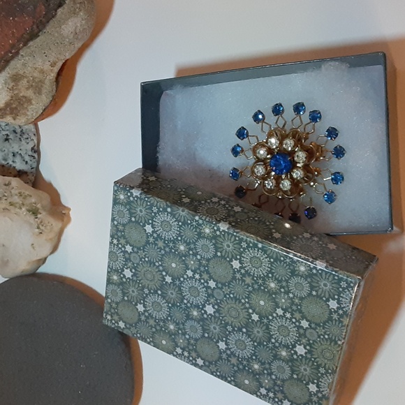 Elegant Aqua Blue Brooch - Picture 8 of 9